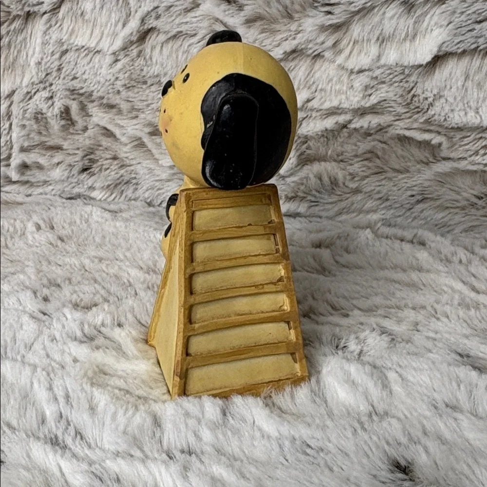 Bobble Head Dog Figurine. 4.5”
